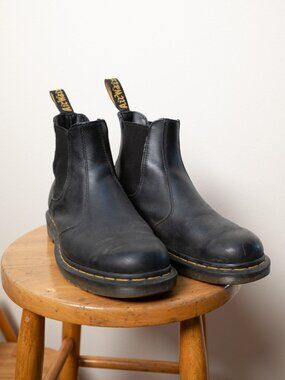 Dr. Martens 2976 Women's Virginia Leather Chelsea Boots